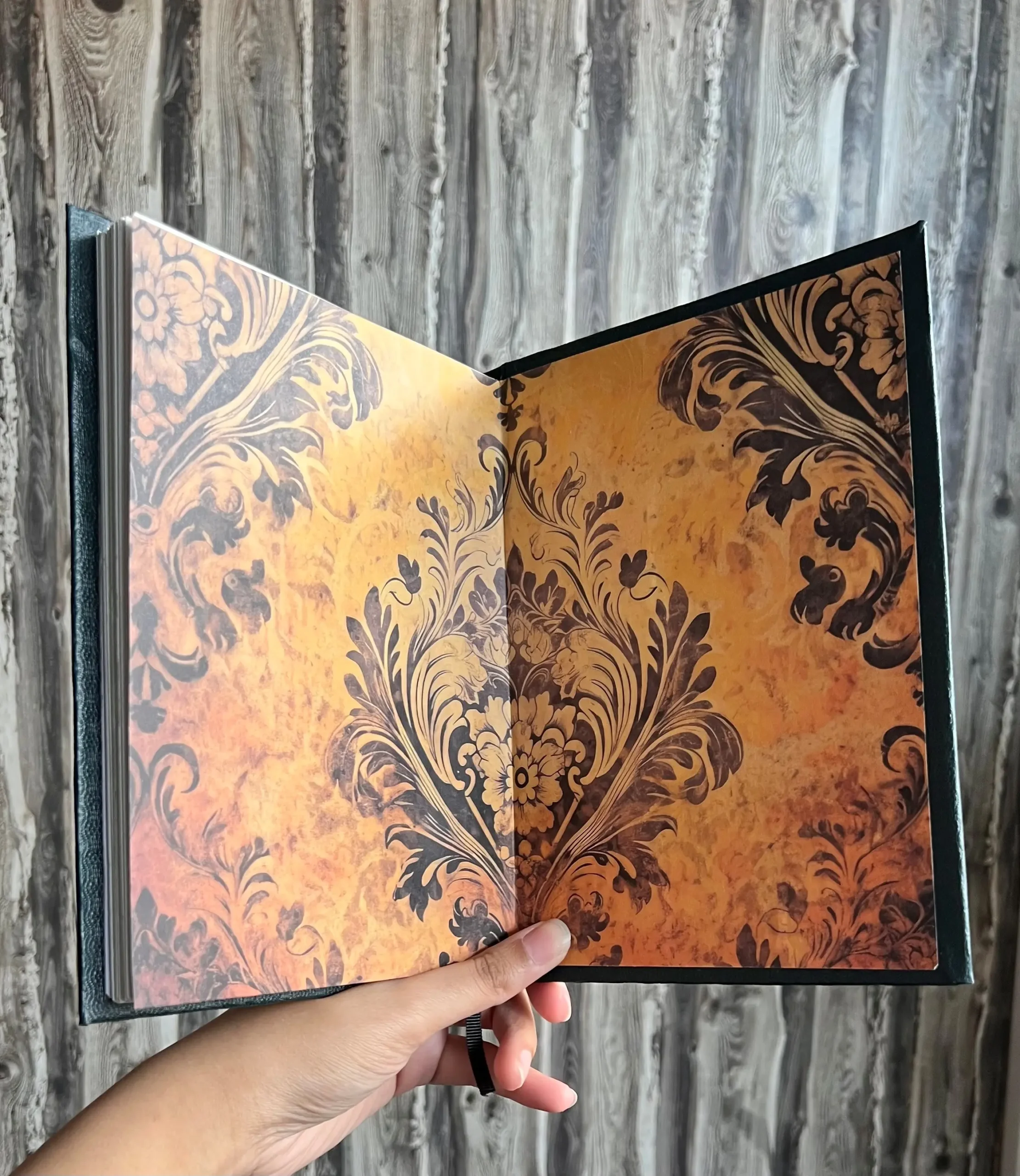 Handcrafted Surah and Dua Book - Image 9